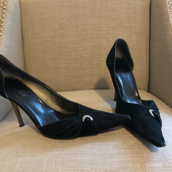- Black Suede BCBG Dress heels - Picture 1 of 2